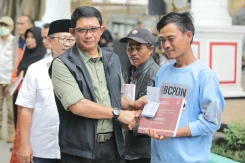 Kepala BNPB Berikan Stimulan Perbaikan Rumah Rusak Tahap Keempat Bagi Warga Terdampak Gempa Cianjur